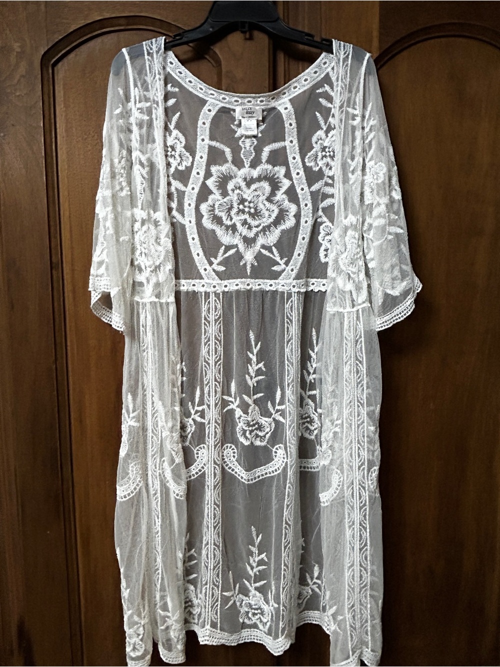 Dizzy Lizzy White Lace Kimono Duster